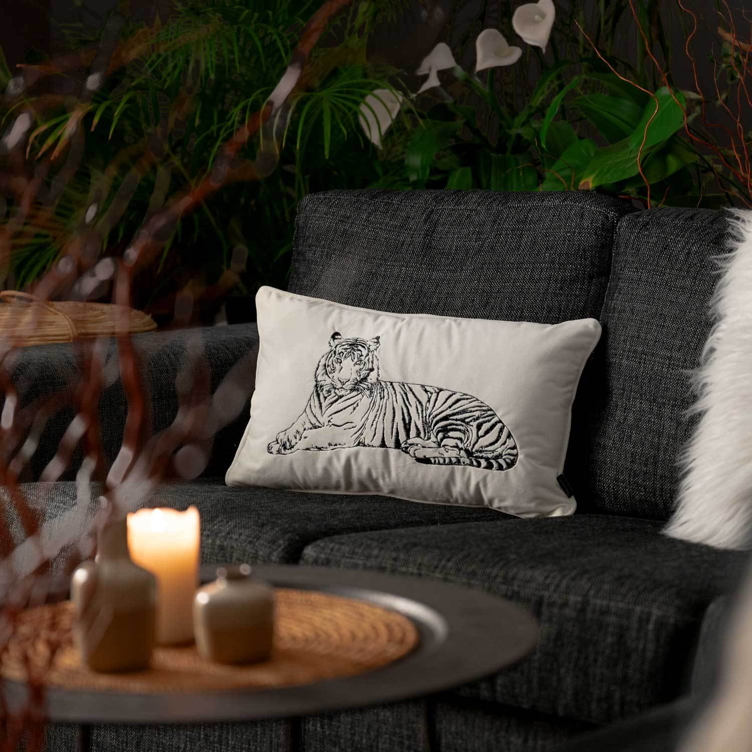 Tiger Lumbar | Eggshell